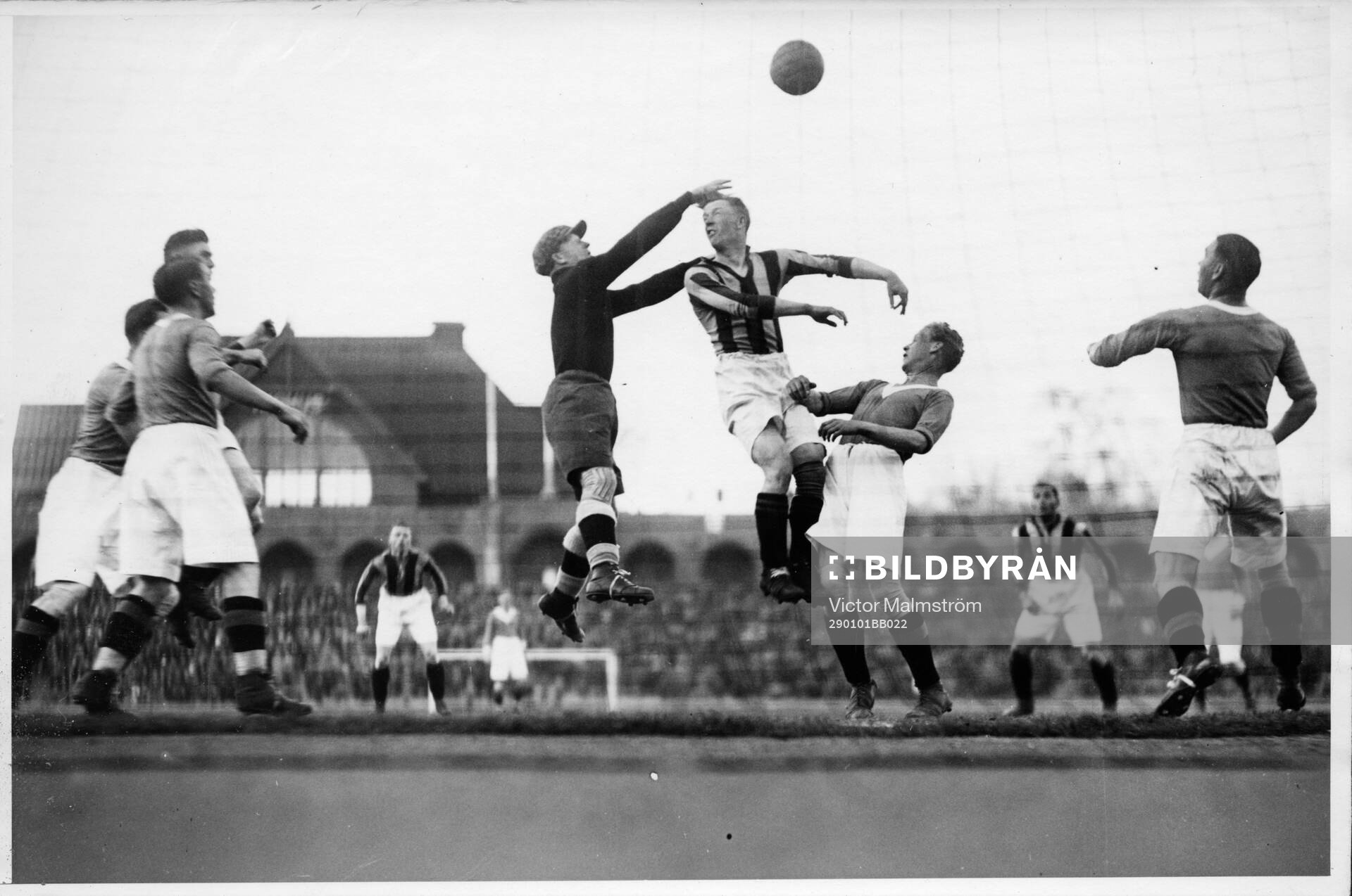 Stadion. Vestermalm - Landskrona. 1929. Editors note: exakt