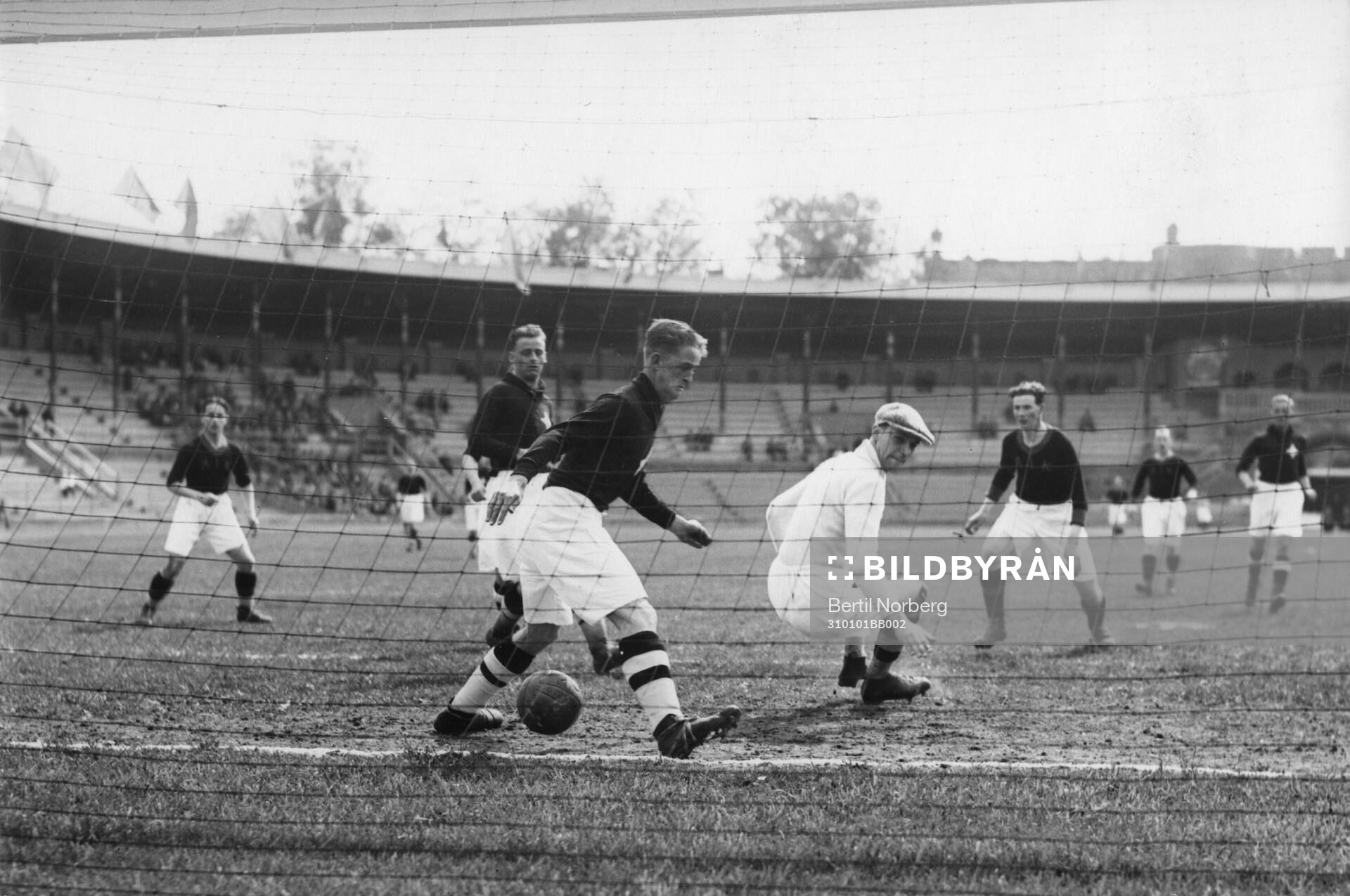 e målet. Stockholms Olympiastadion.  Fot.tävlan 1931.