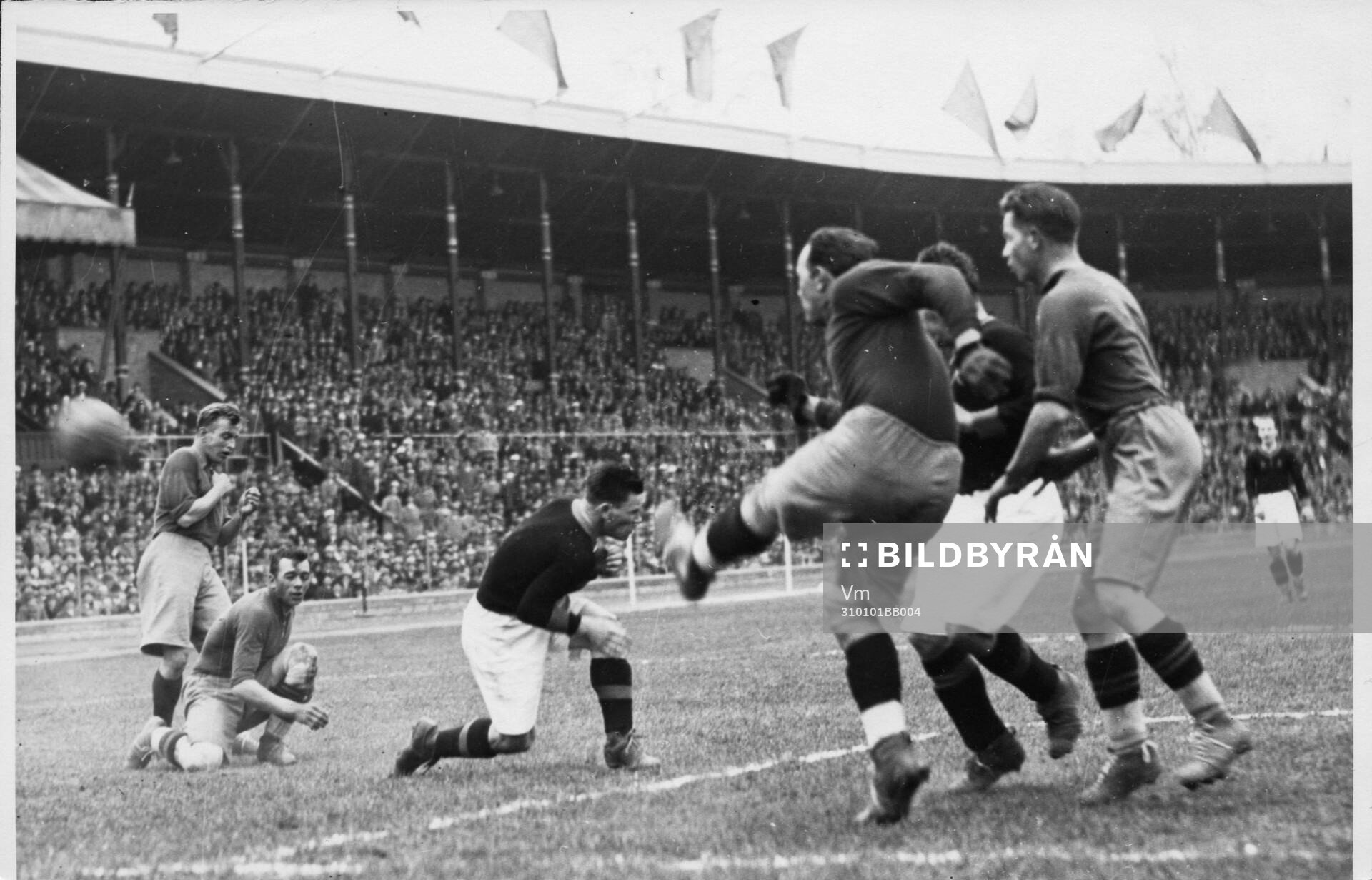 Fotboll, AIK - Helsingborg, Stockholm Stadion 1931. Editors