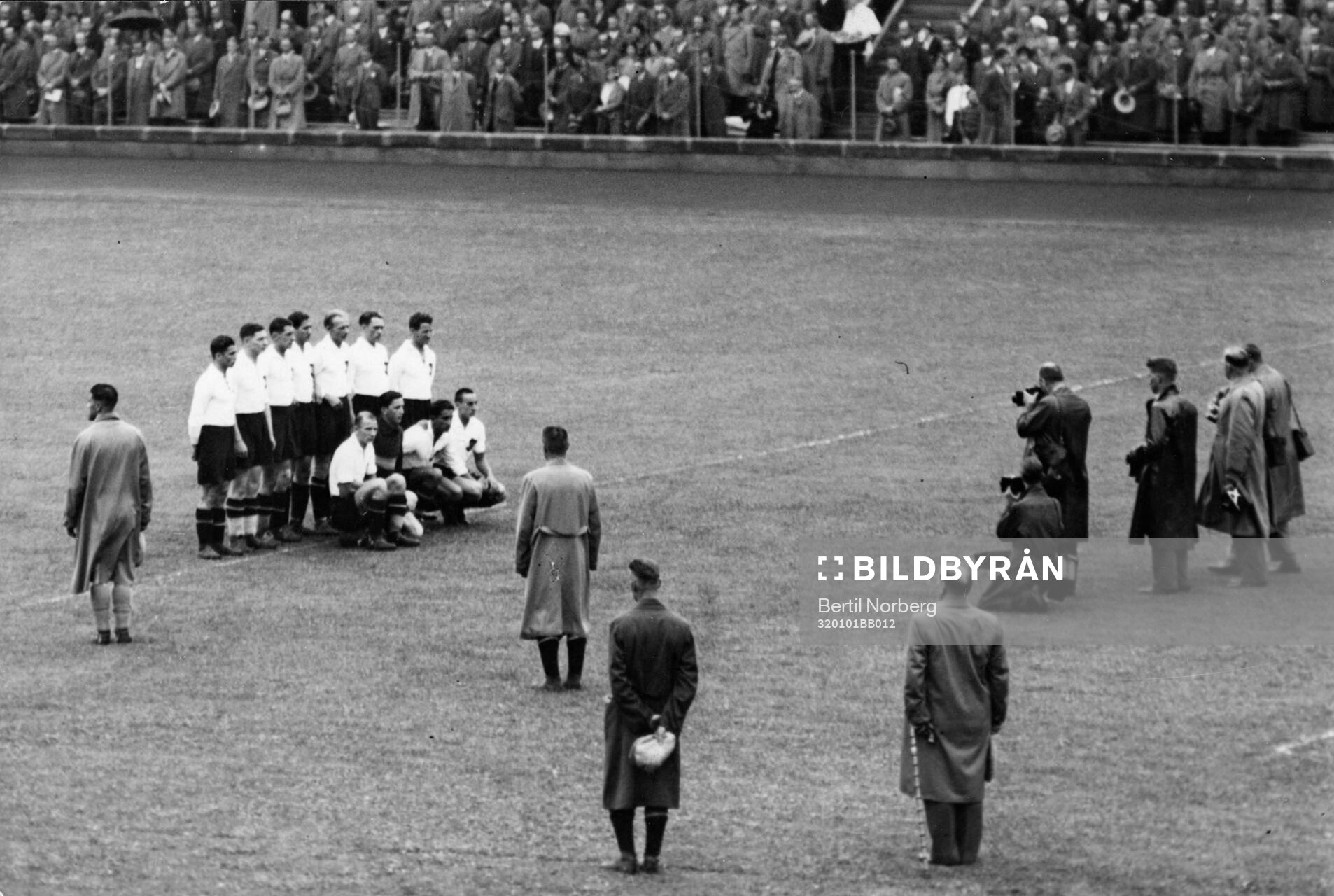 Fotboll, Sverige- Österrike 1932. Plåtning