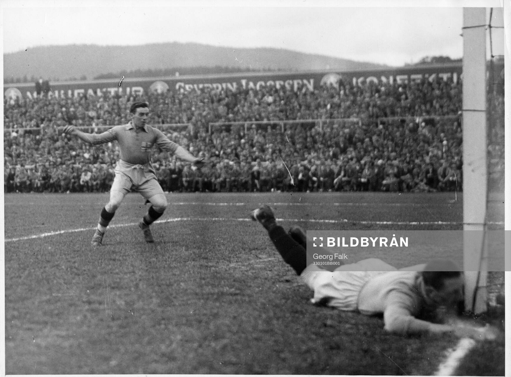 Fotboll, Oslo 1933. Landskamp Sverige - Norge. Matchens