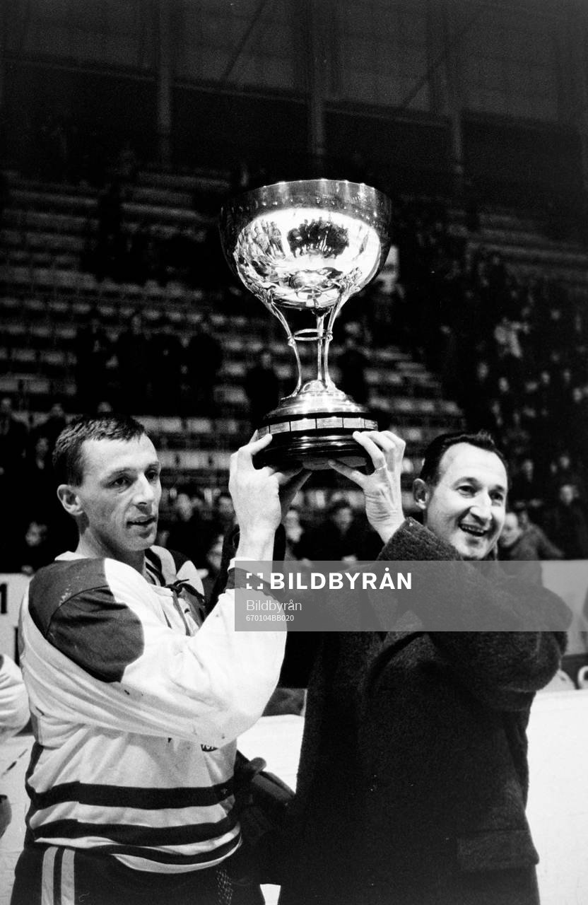 Nisse Nilsson, Leksand med pokalen och tränare Vladimir