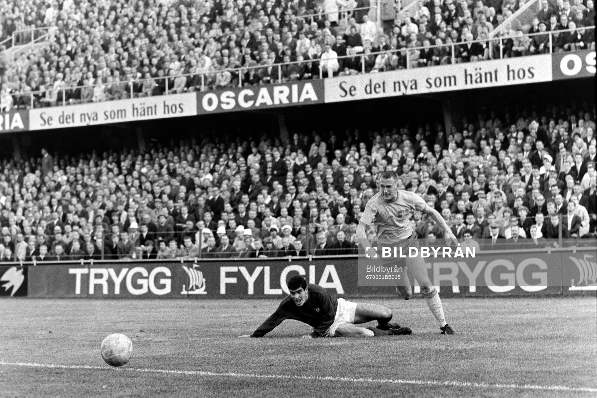 Örjan Persson, Sverige tar sig förbi en portugis