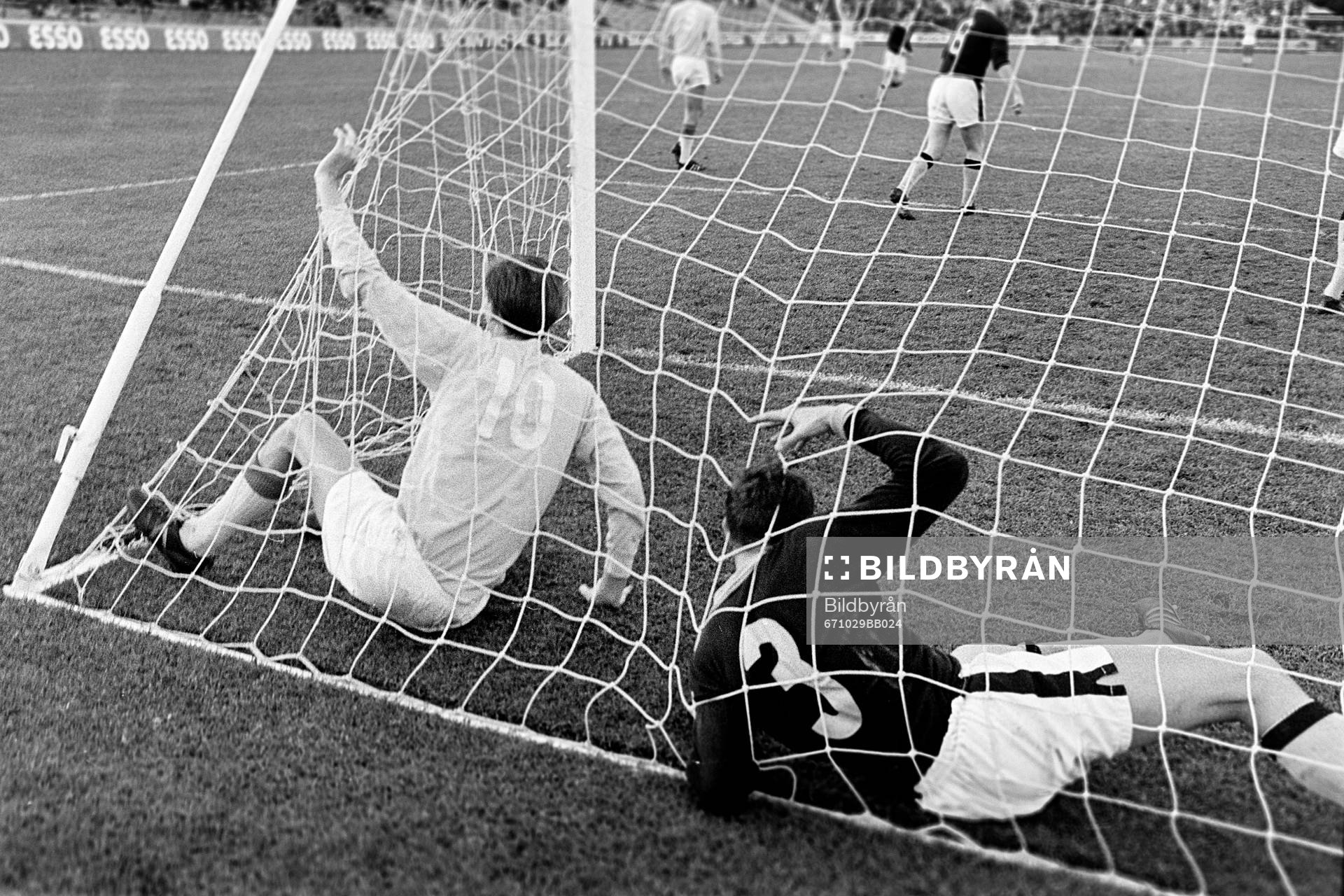 Dag Szepanski, Malmö FF har hamnat i AIK.s mål