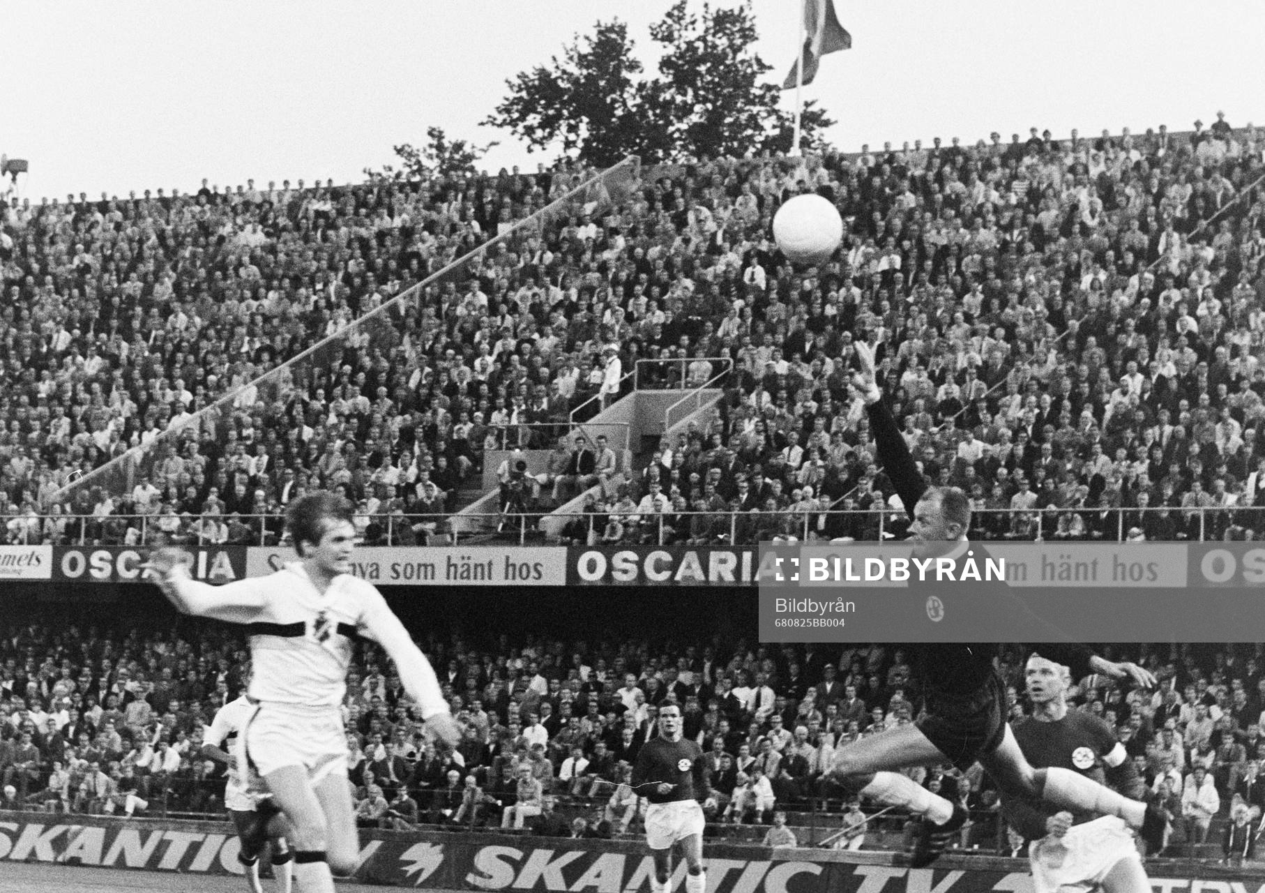 Sven-Gunnar Larsson, målvakt i Örebro
