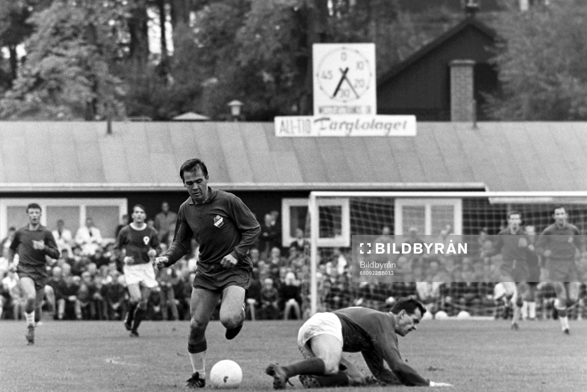 Fotboll, Allsvenskan, Åtvidaberg - Öster, 0-3: Inge Ejderstedt, Öster med bollen.