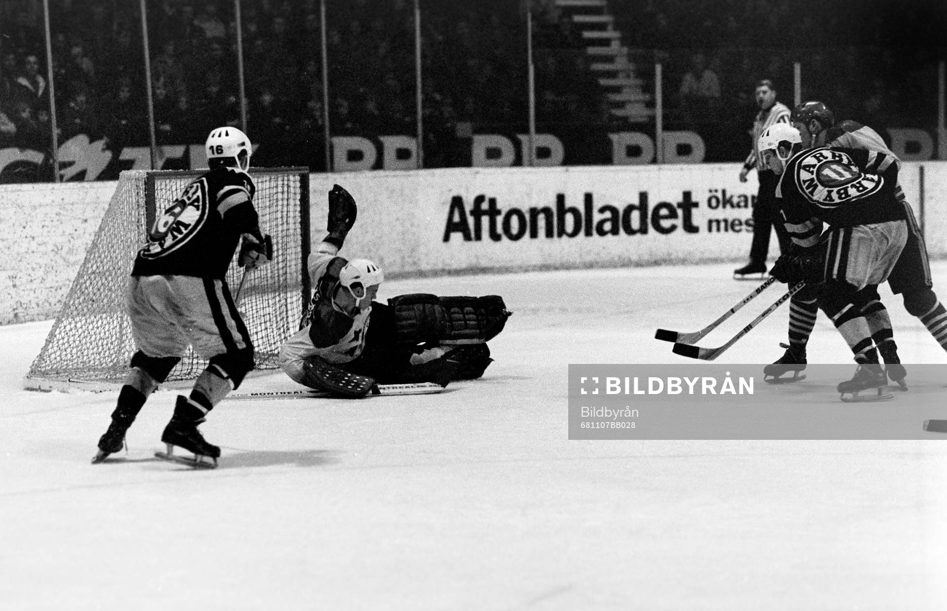 Situation framför leksands målvakt Christer Abrahamsson