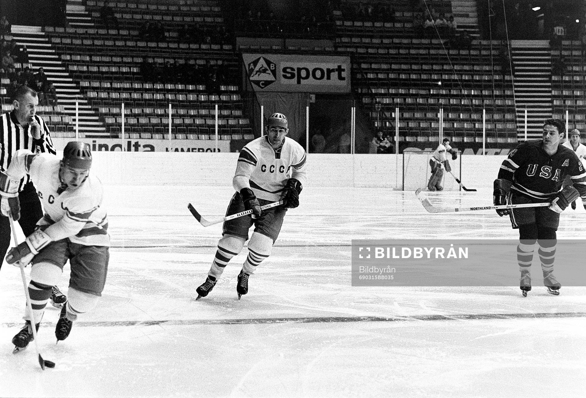 Sovjet med pucken