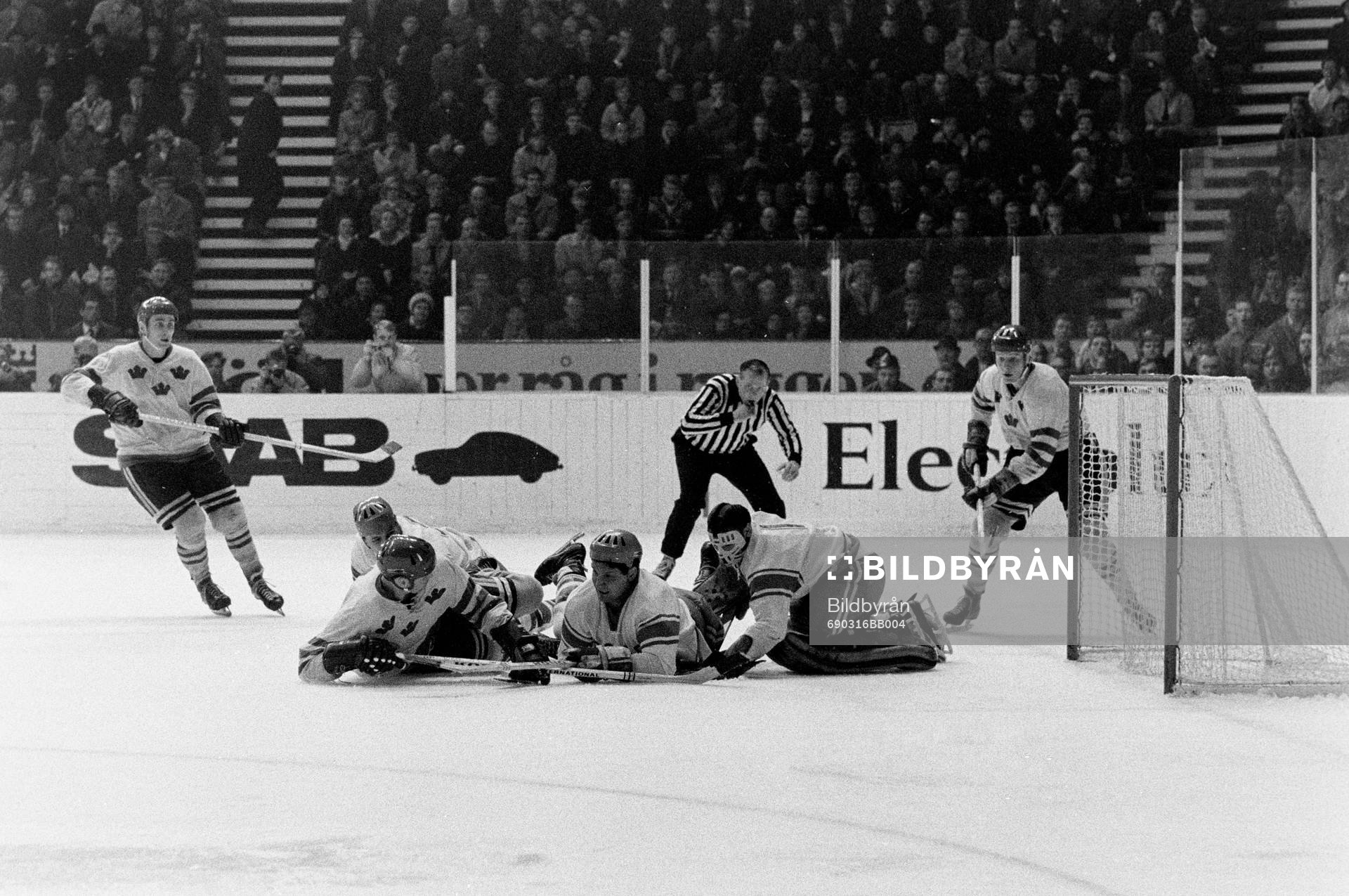 Situation framför Viktor Zinger, målvakt i Sovjet