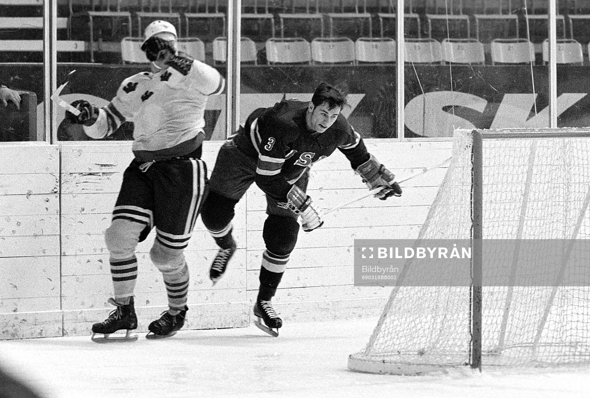 Ulf Sterner i kamp om pucken