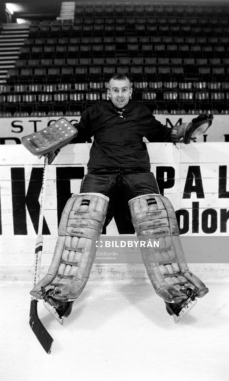 Leif Holmqvist, målvakt i Sverige