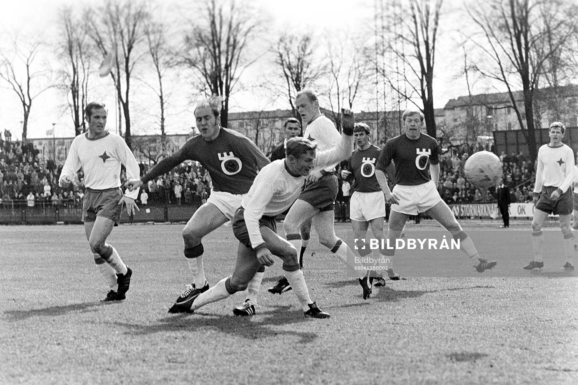 Kamp om bollen