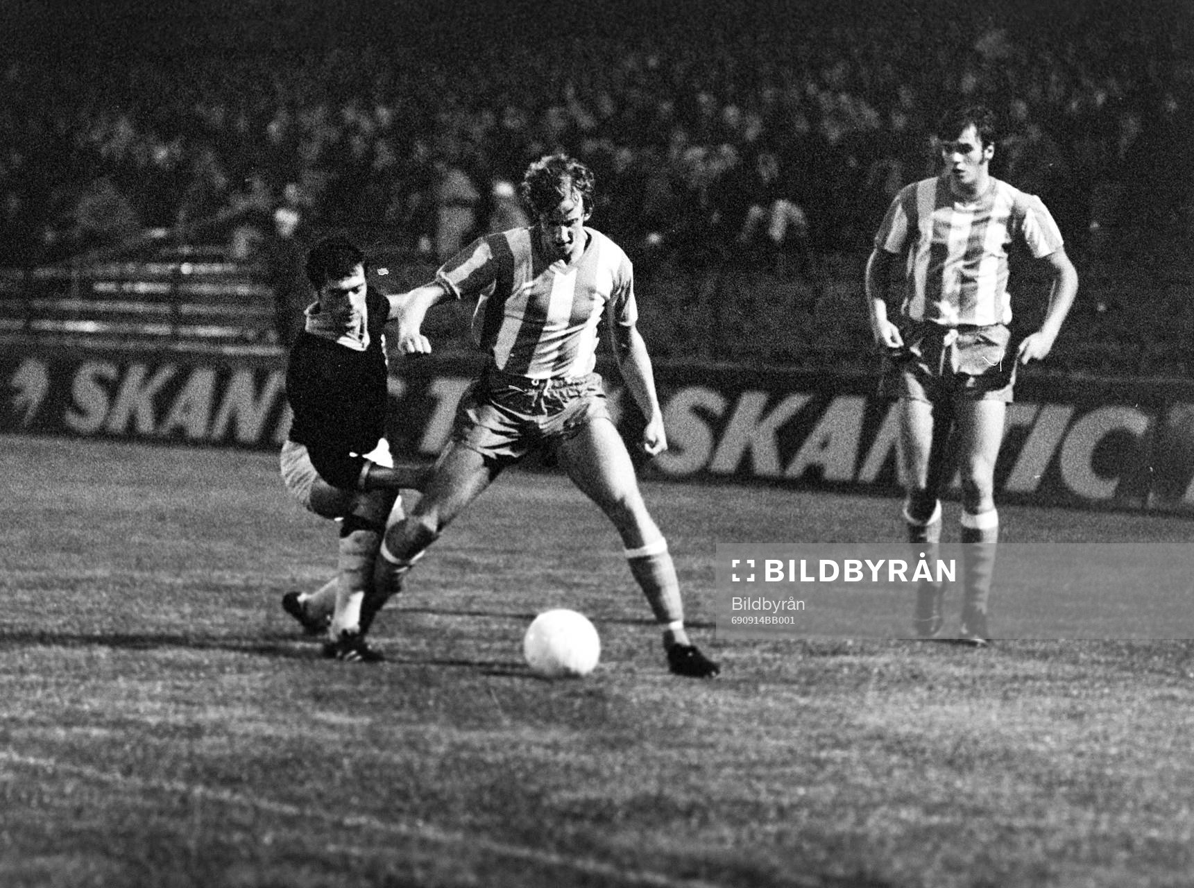 Paolo Bruschi, AIK i kamp om bollen