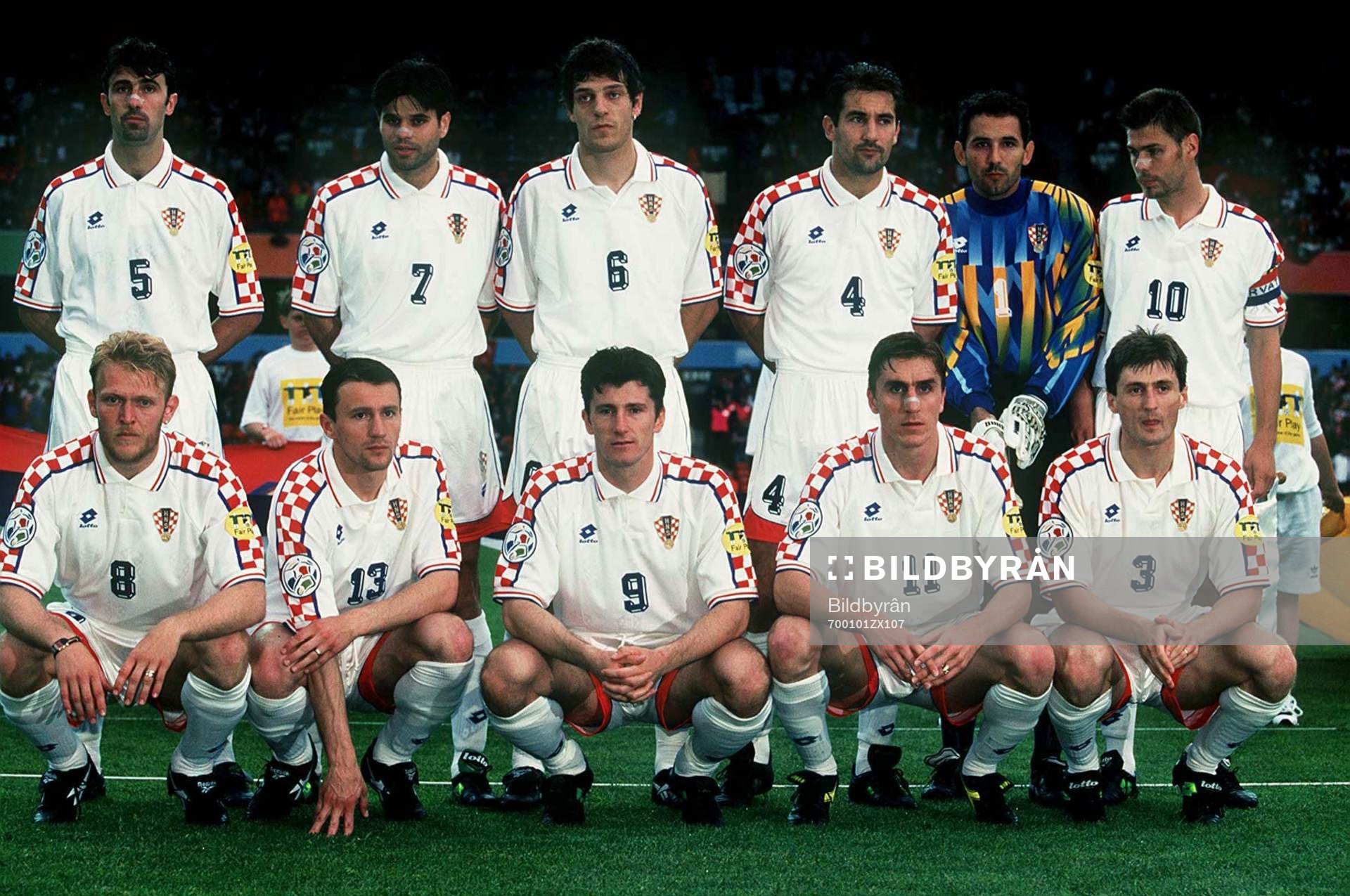  NIKOLA JERKAN, ALJOSA ASANOVIC, SLAVEN BILIC, IGOR STIMAC, DRAZEN LADIC, ZVONIMIR BOBAN. FRƒMRE: ROBERT PROSINECKI, MARIO STANIC, DAVOR SUKER, ALEN BOKSIC, ROBERT JARNI