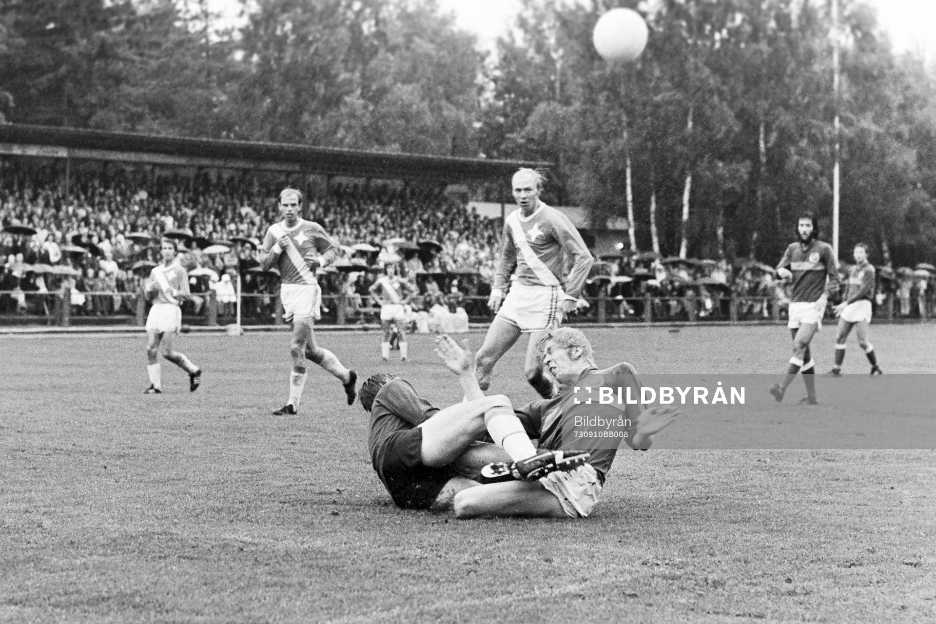 Hässleholms Jan Holmqvist kolliderar med kristianstads