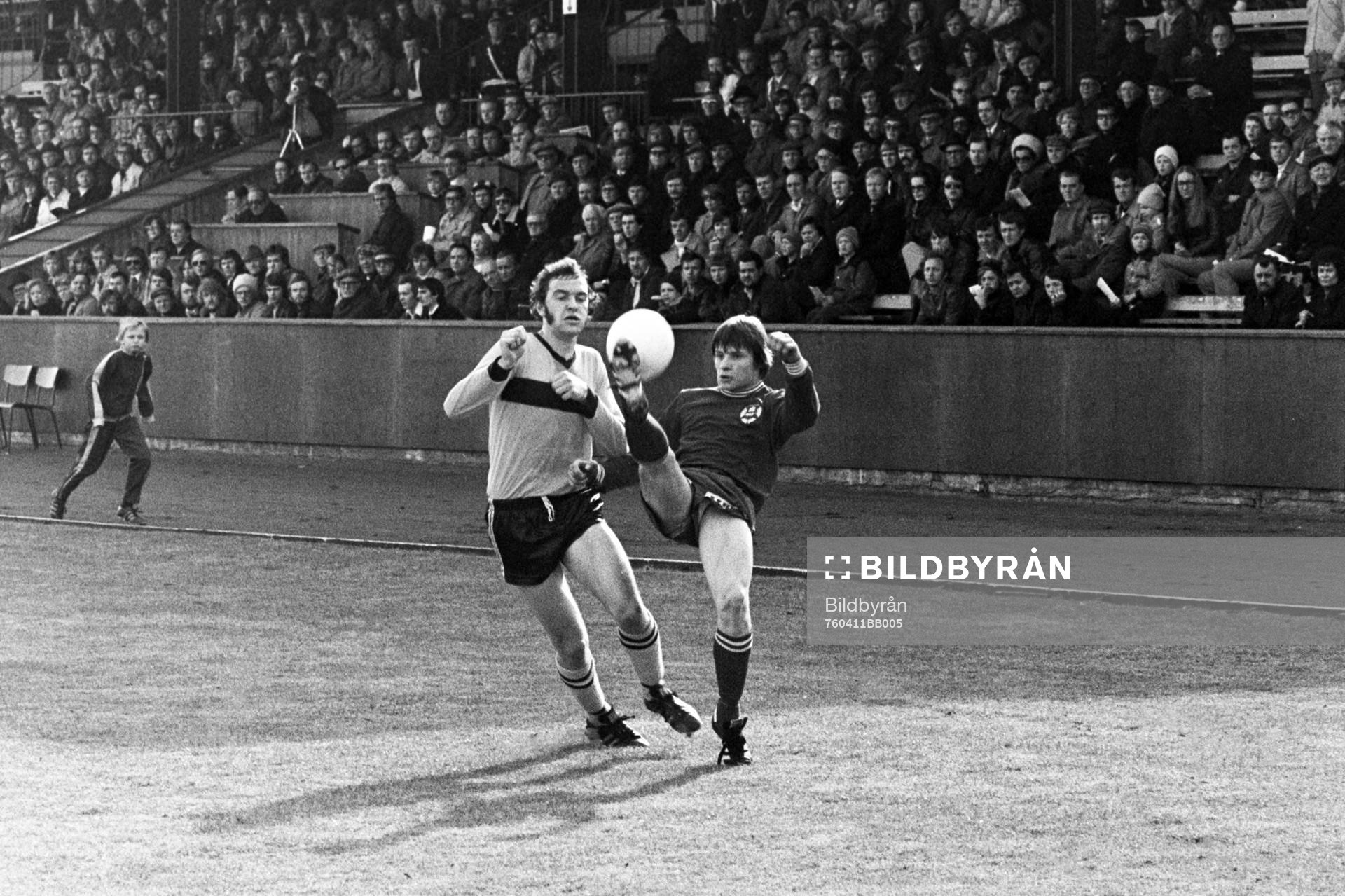 Bertil Arnesson, Hässleholm i kamp om bollen