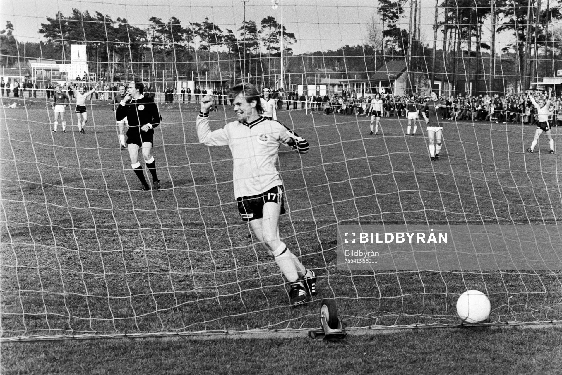 Dick Andersson, Mjällby gör 4-2 till hemmalaget