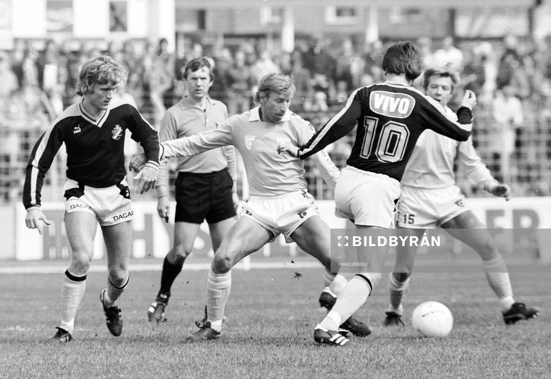  Göran Göransson, AIK, Bosse Larsson, Malmö och Leif Sundell, domare.