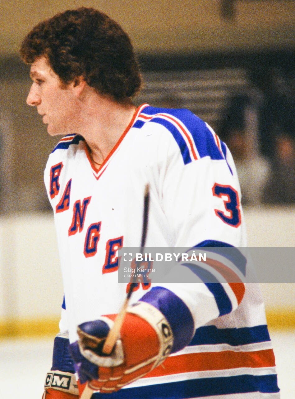 Barry Beck of New York Rangers