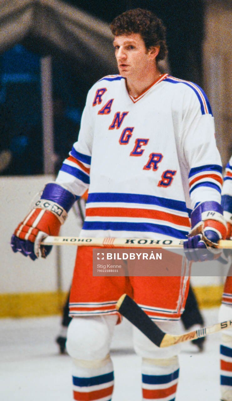 Barry Beck of New York Rangers