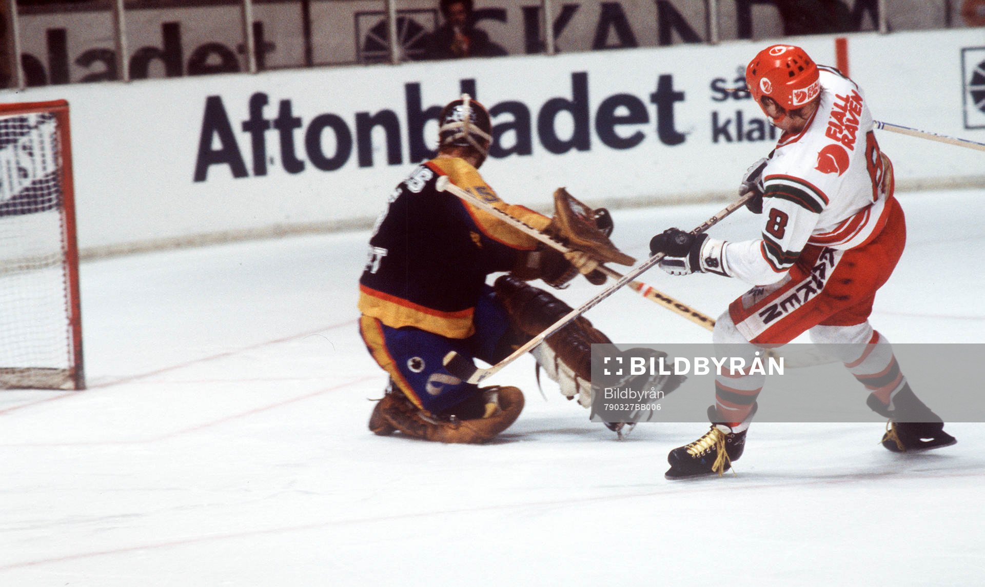 Per Lundqvist, Modo framför djurgårdens målvakt Peder