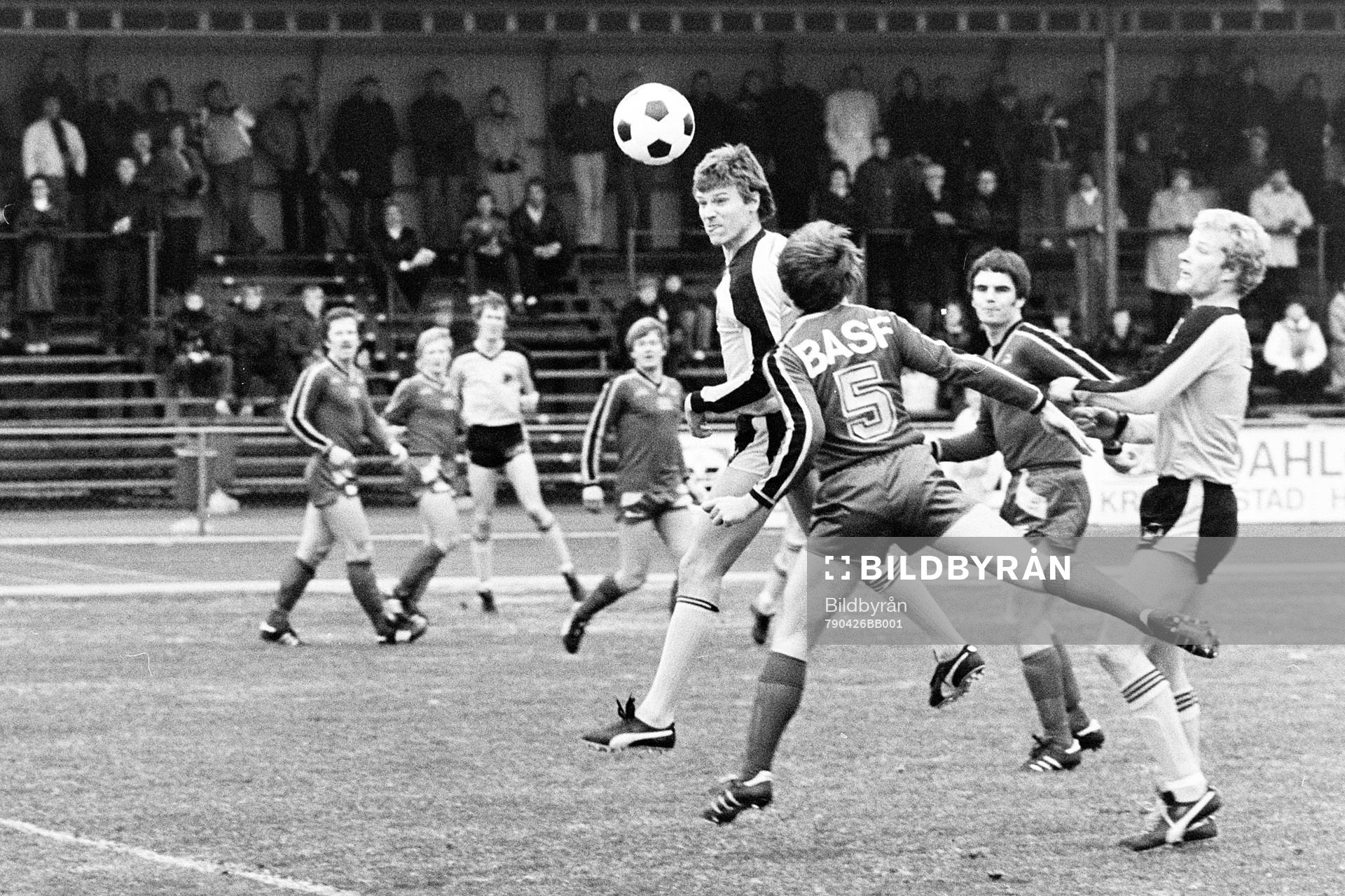 Lars Larsson, Hässleholm i en luftduell