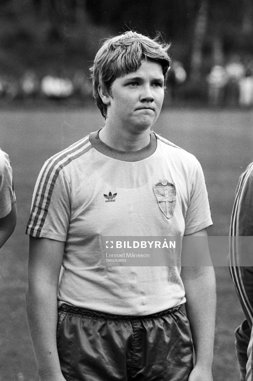 Pia Sundhage, Sverige