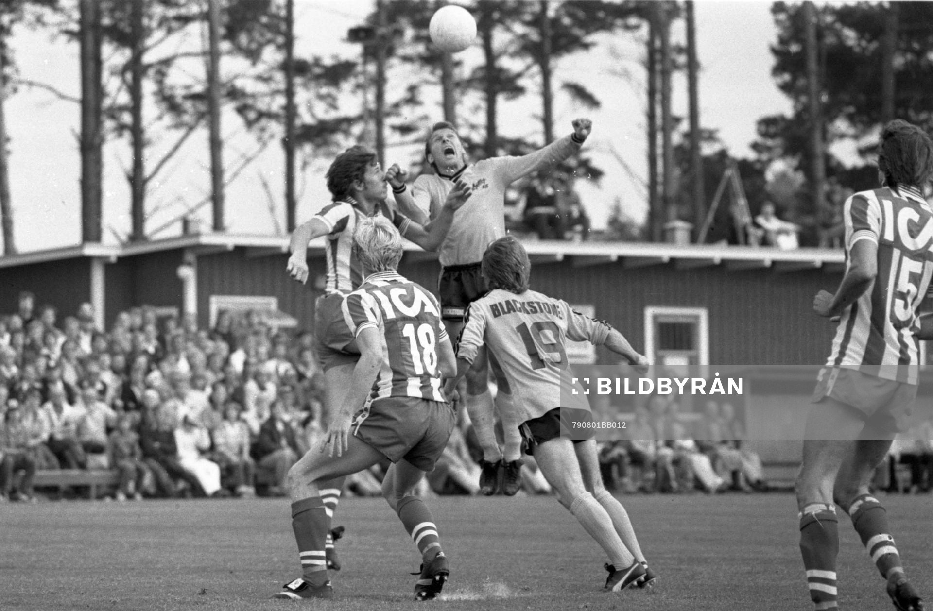 Bo Andersson, Mjällby i nickduell