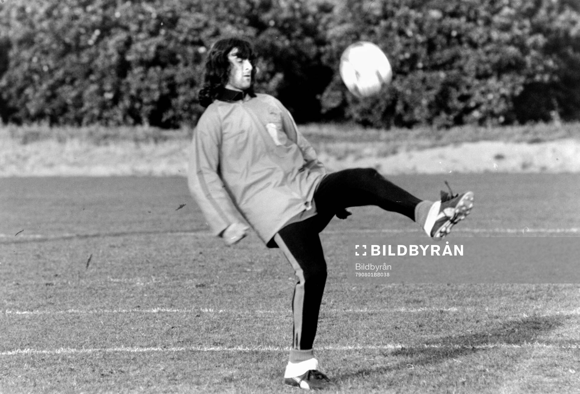 Football, La Liga, Spain, 1979-1980, Valencia: Mario Kempes at training.