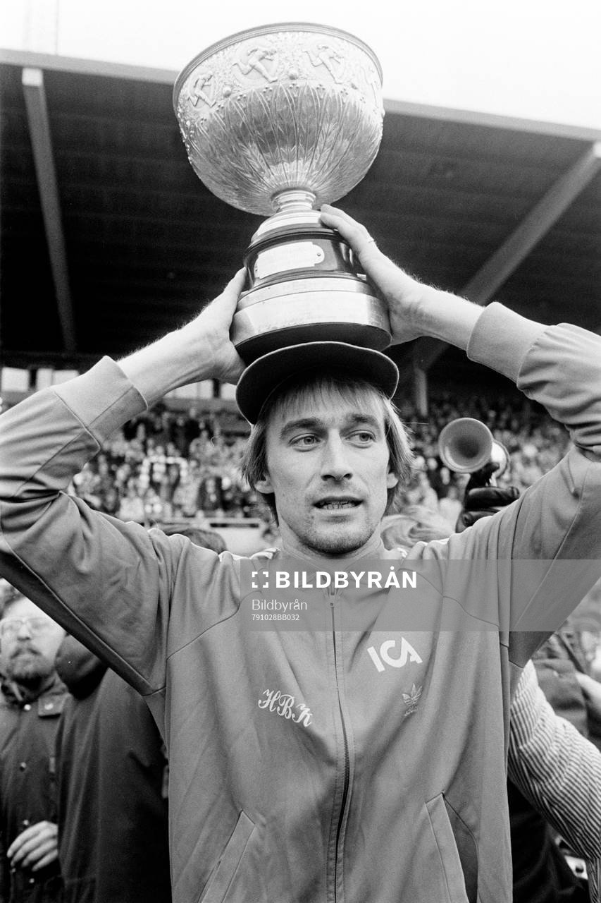 Halmstad BK, svenska mästare. Rutger Backe jublar