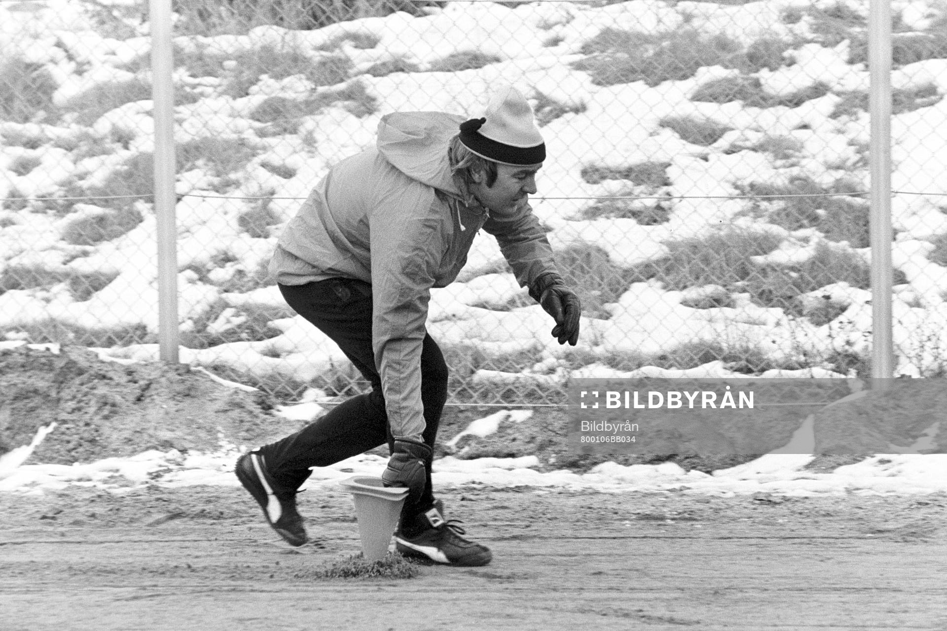 Bo Nilsson, tränare flyttar koner