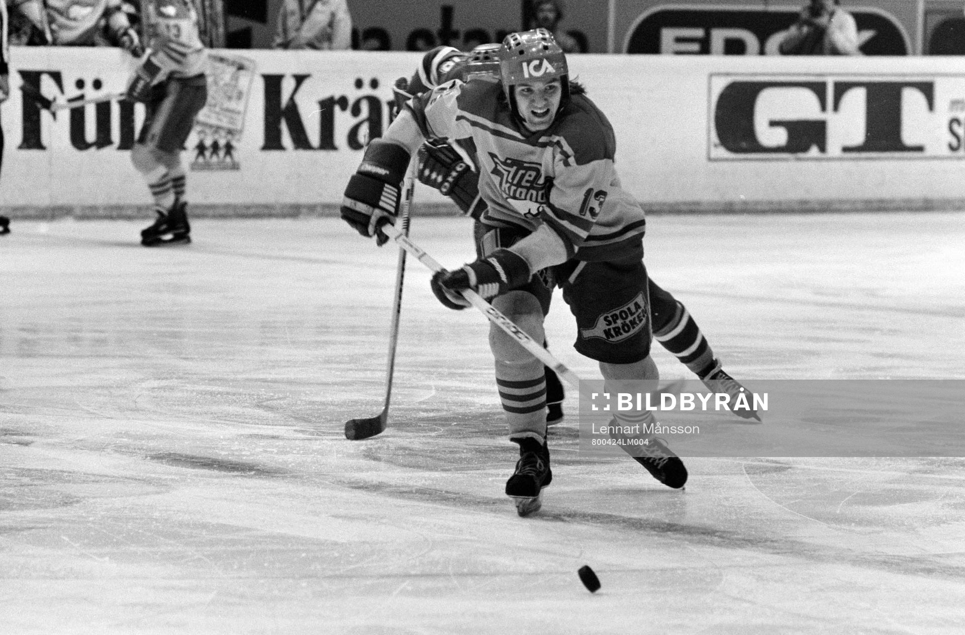 Hans Edlund med pucken