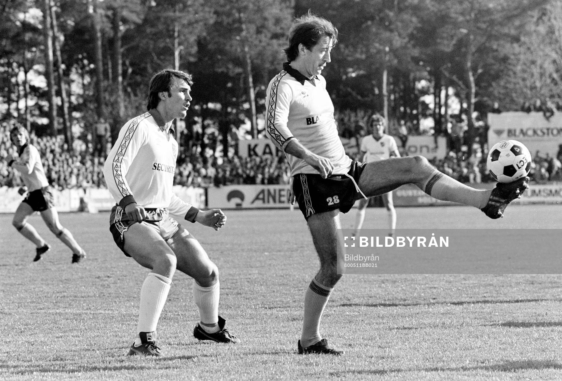 Åke Andersson, Sundsvall och Frank Worthington, Mjällby