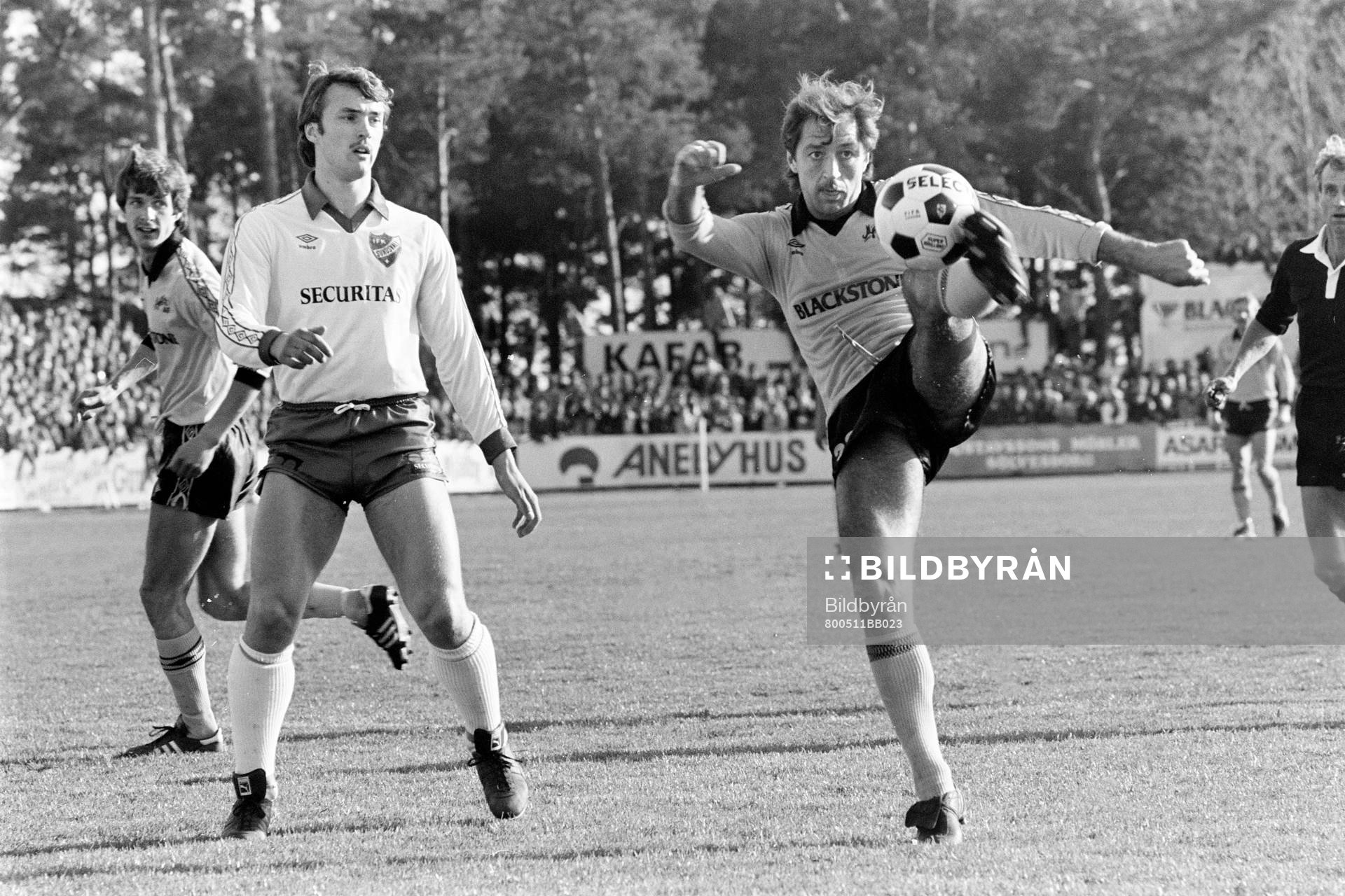  Åke Andersson, Sundsvall och Frank Worthington, Mjällby.