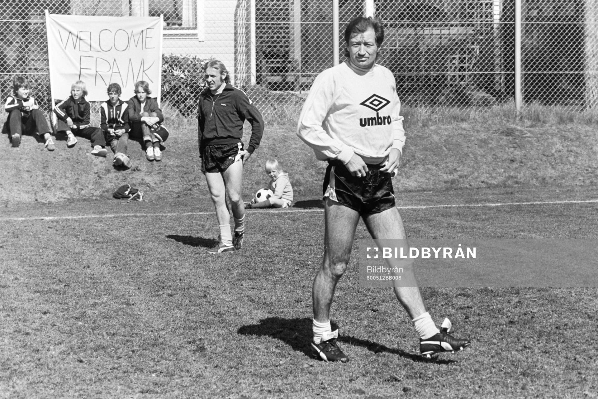 Fotboll, Allsvenskan, Mjällby, Träning: Frank Worthington under sin första träning i Mjällby.
