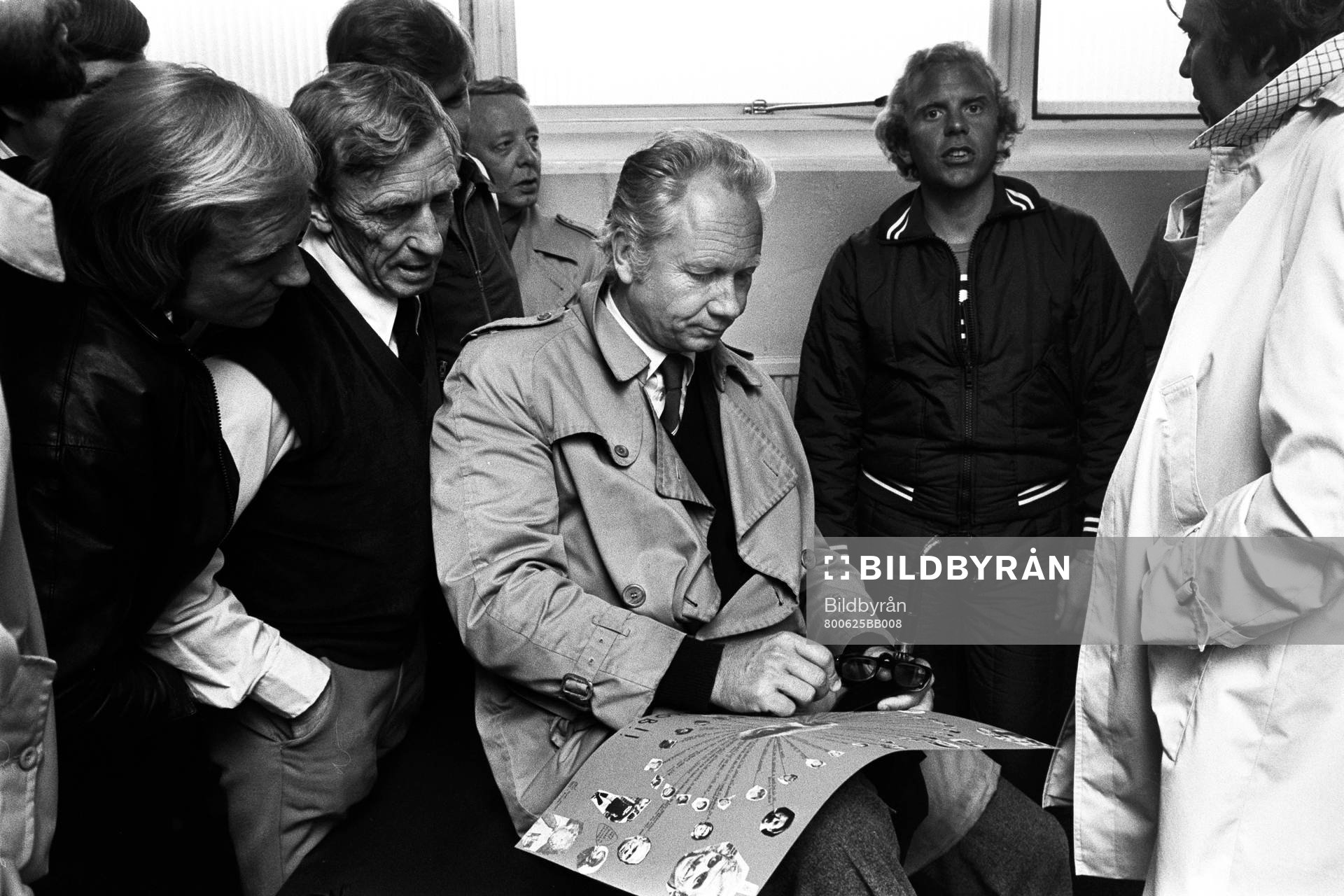 Egon Jönsson, lagledare och Hans Cavalli Björkman tackar
