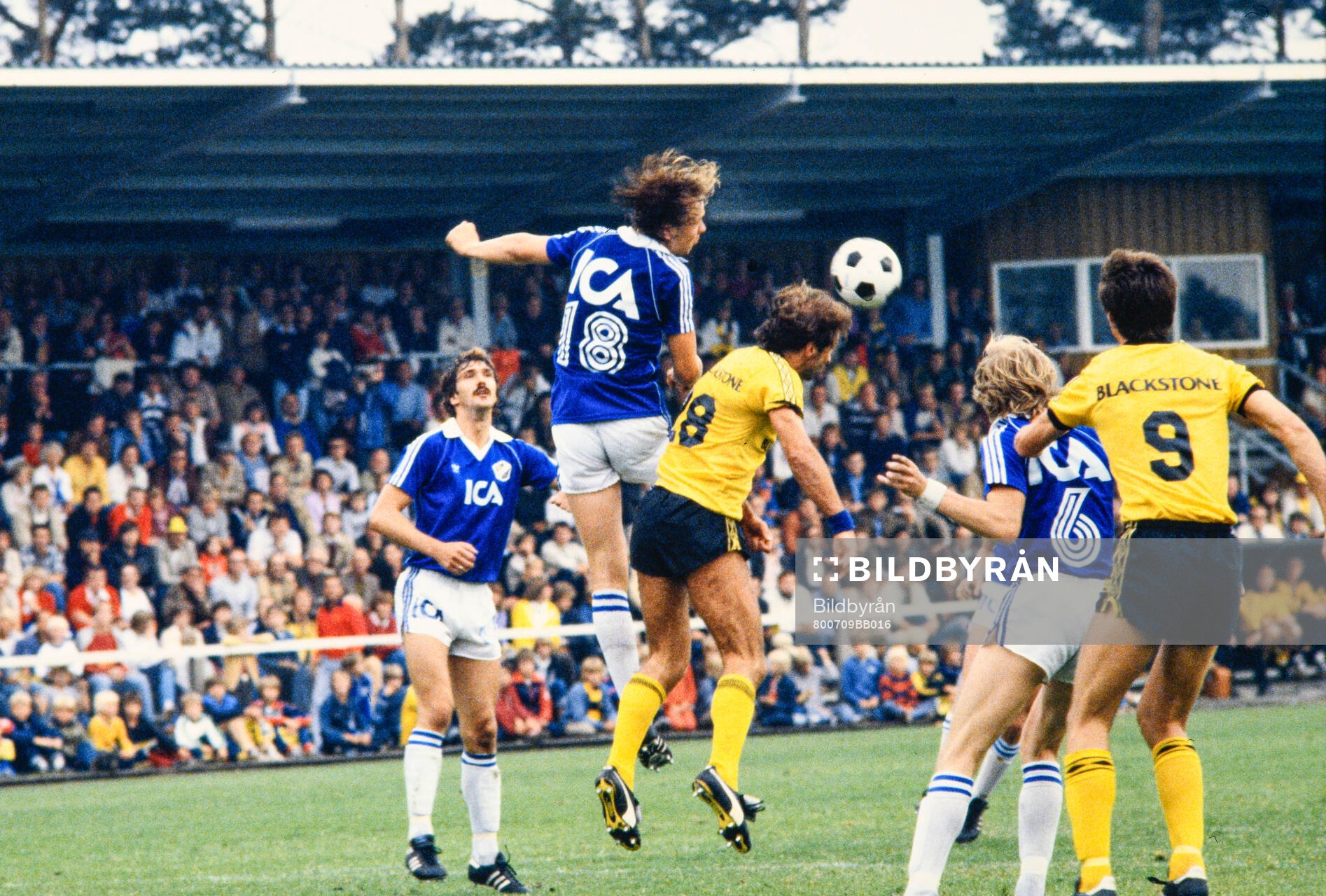 Fotboll, Allsvenskan, Mjällby - Halmstad på Strandvallen