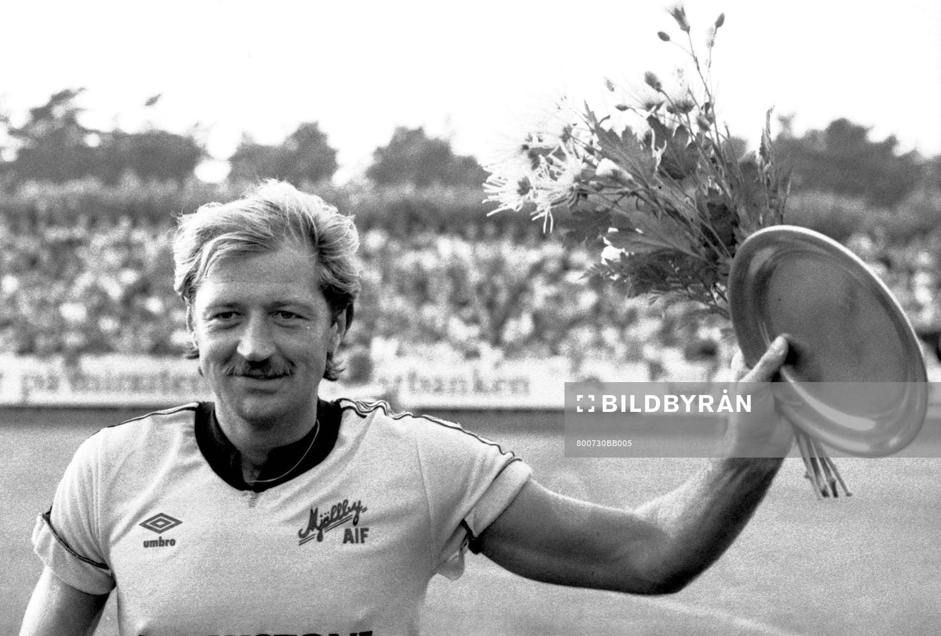 Frank Worthington, Mjällby