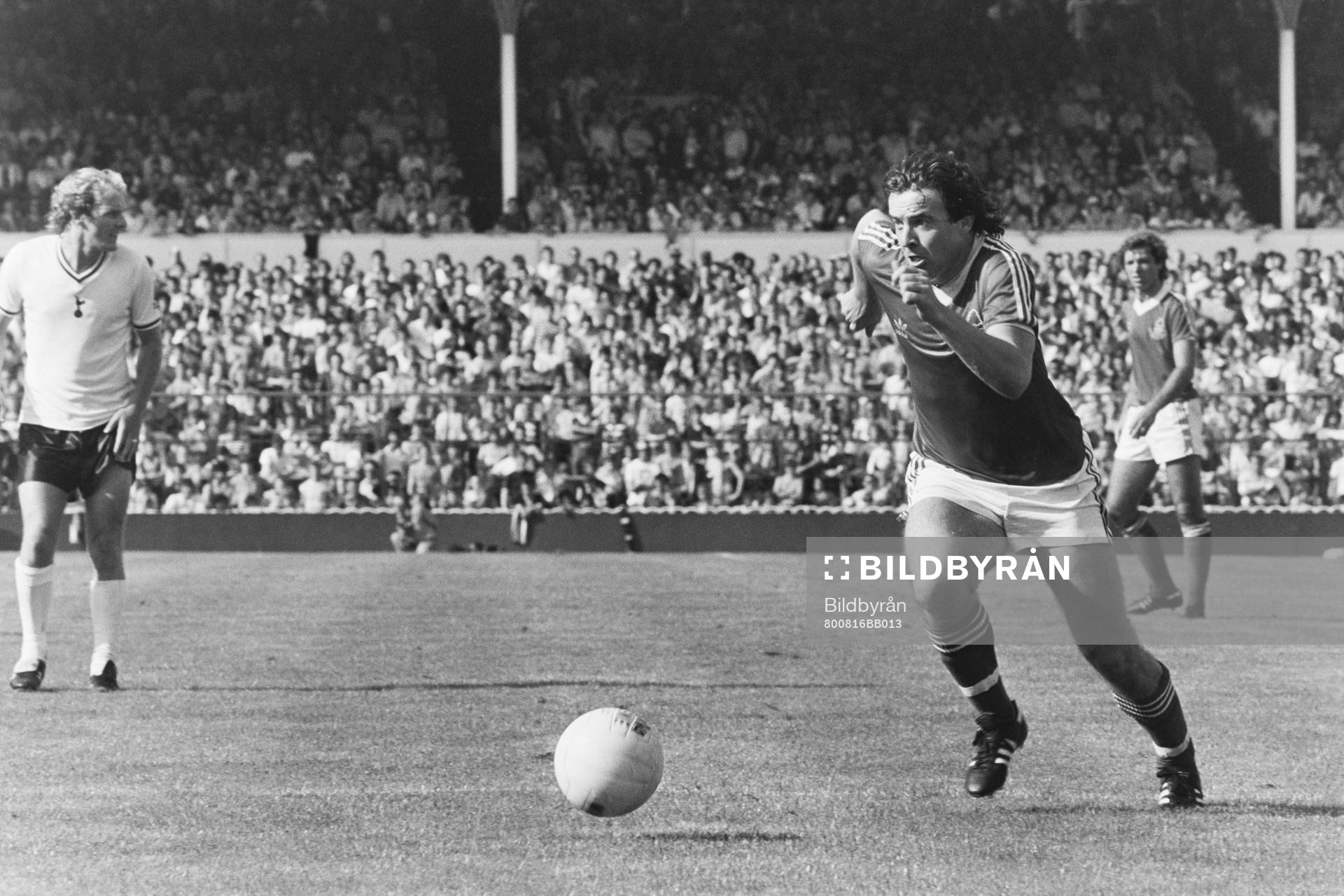 John Robertson, Nottingham med bollen