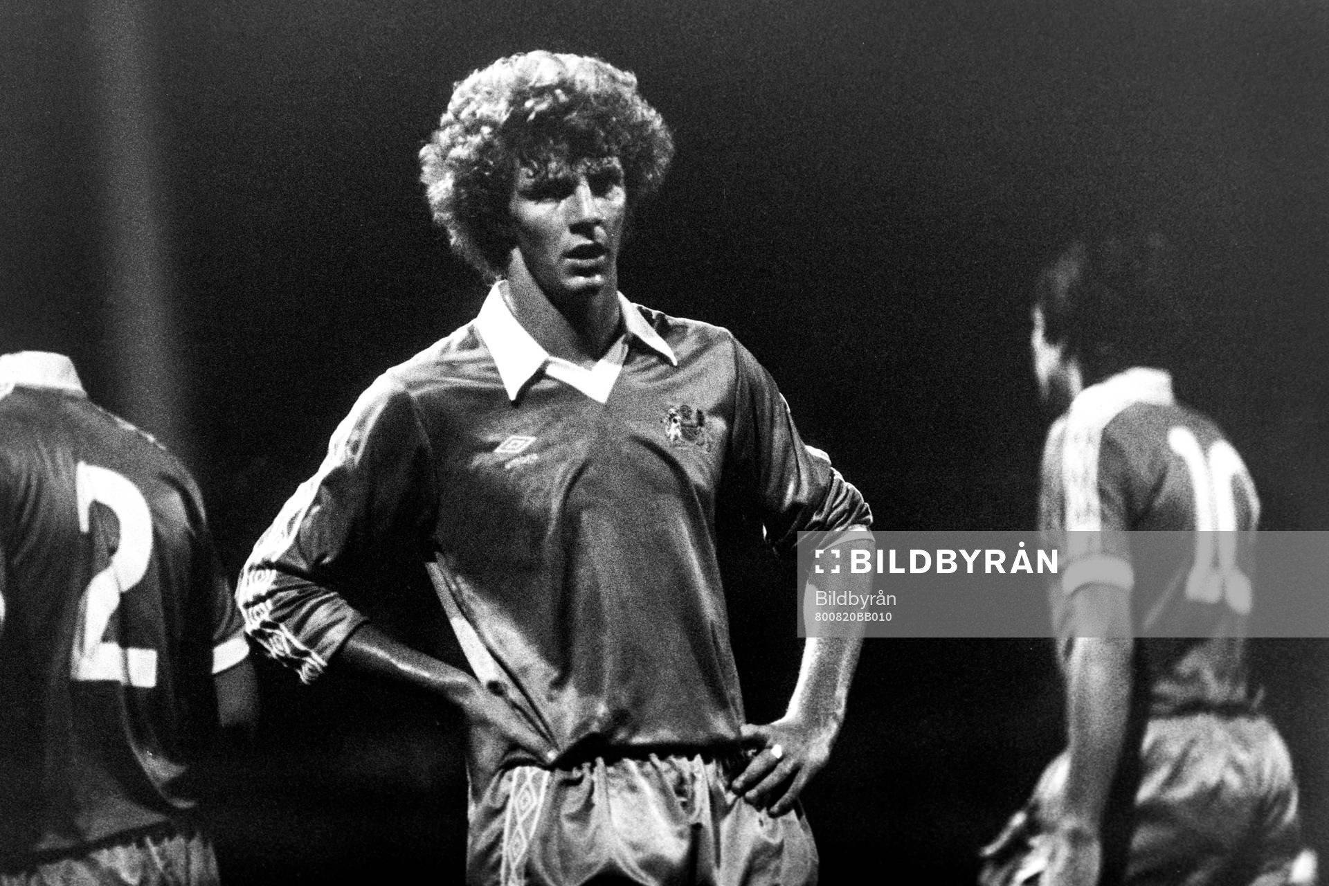 Tommy Caton, Manchester City