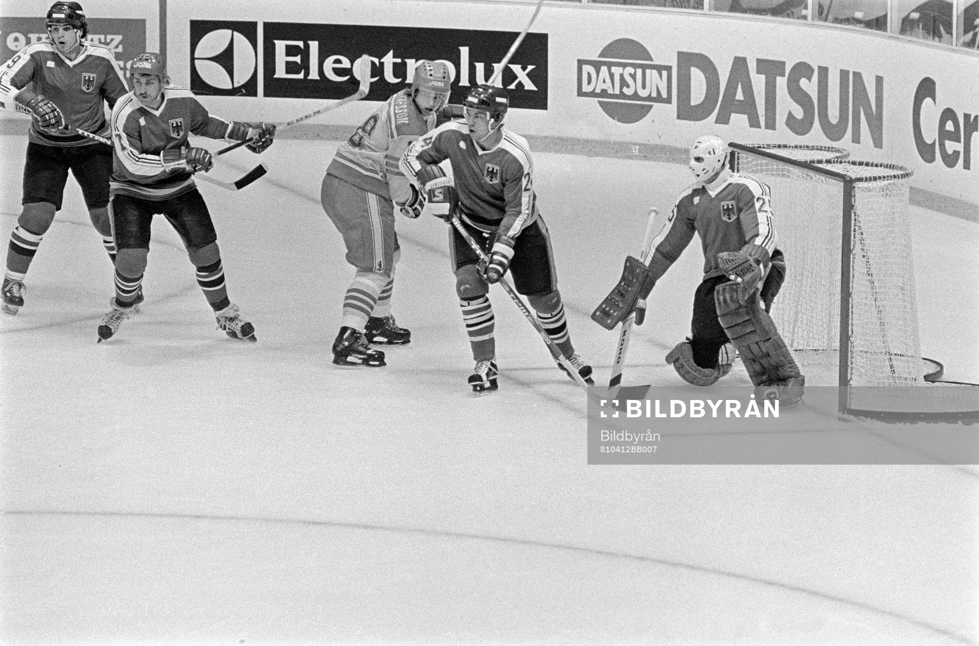 Bengt-Åke Gustafsson framför det tyska målet