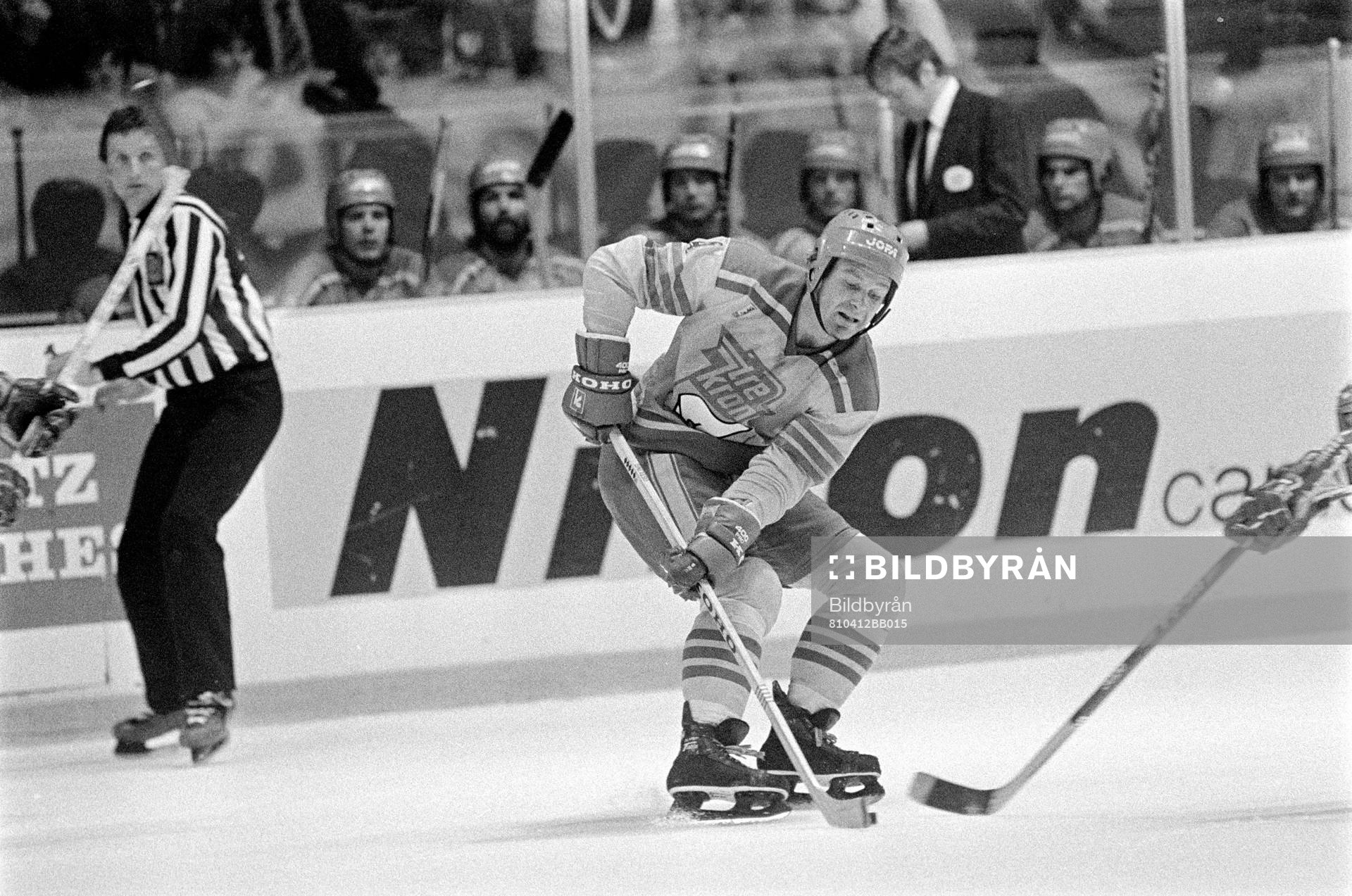 Roland Eriksson, Sverige med pucken