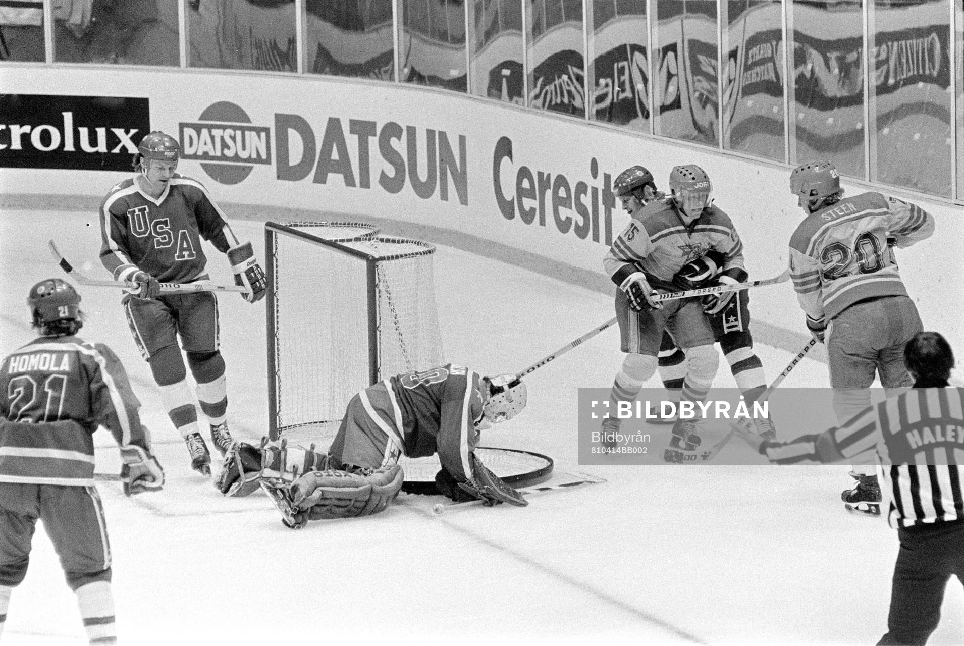 Mats Näslund och Thomas Steen bak målet