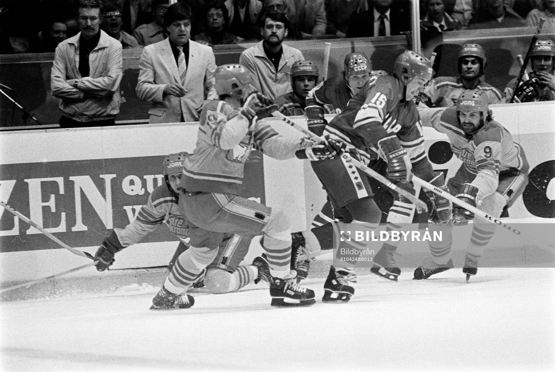 Mats Waltin i kamp om pucken