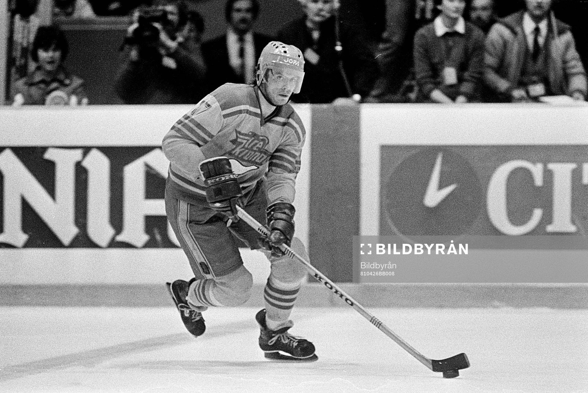 Anders Håkansson med pucken