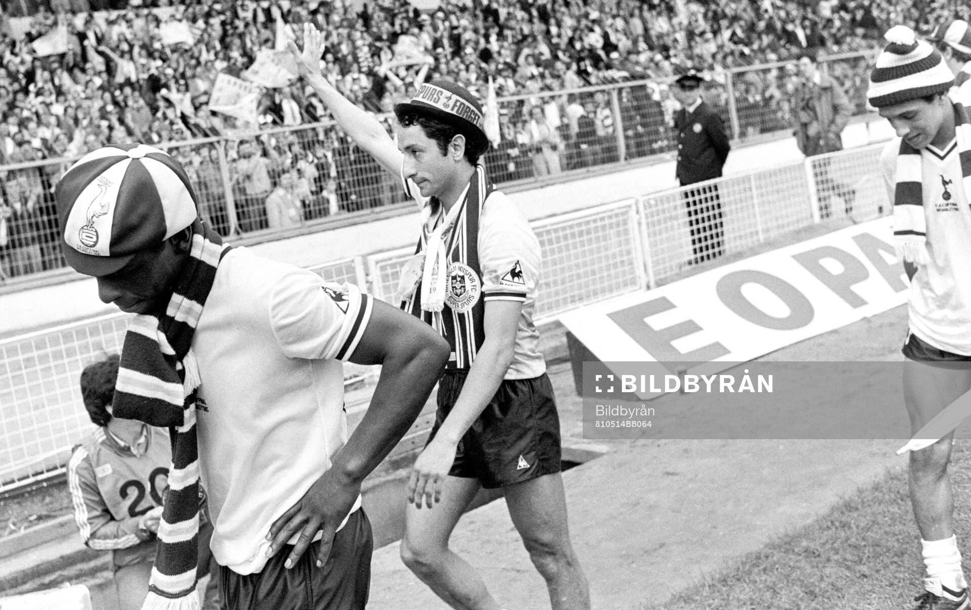 Fotboll, FA Cup, Final, Replay, Tottenham - Manchester City 3-2: Tottenhams Garth Crooks, Osvaldo Ardiles and Chris Hughton celebrate.