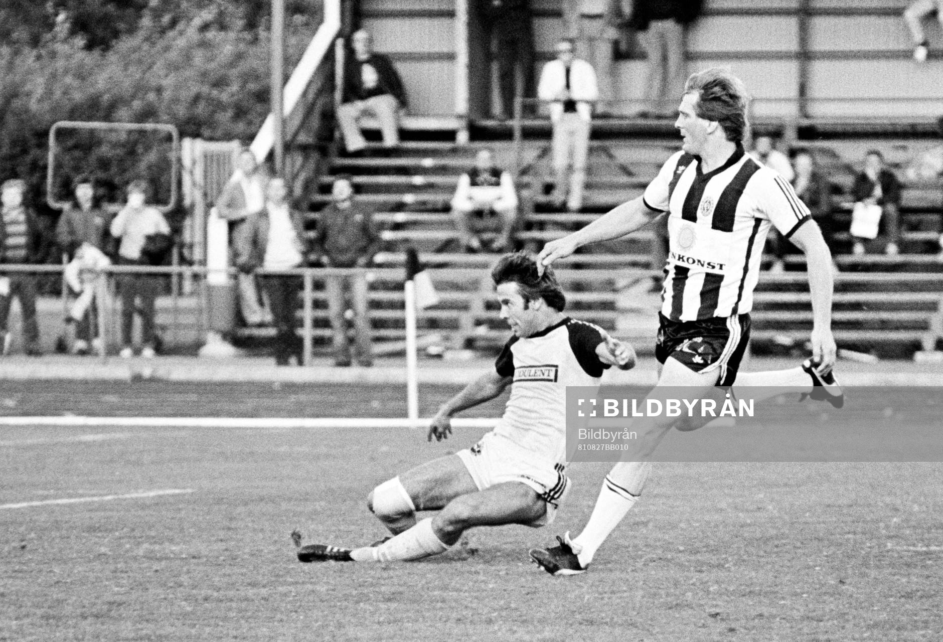 Sonny Johansson, Landskrona med bollen uppvaktas av