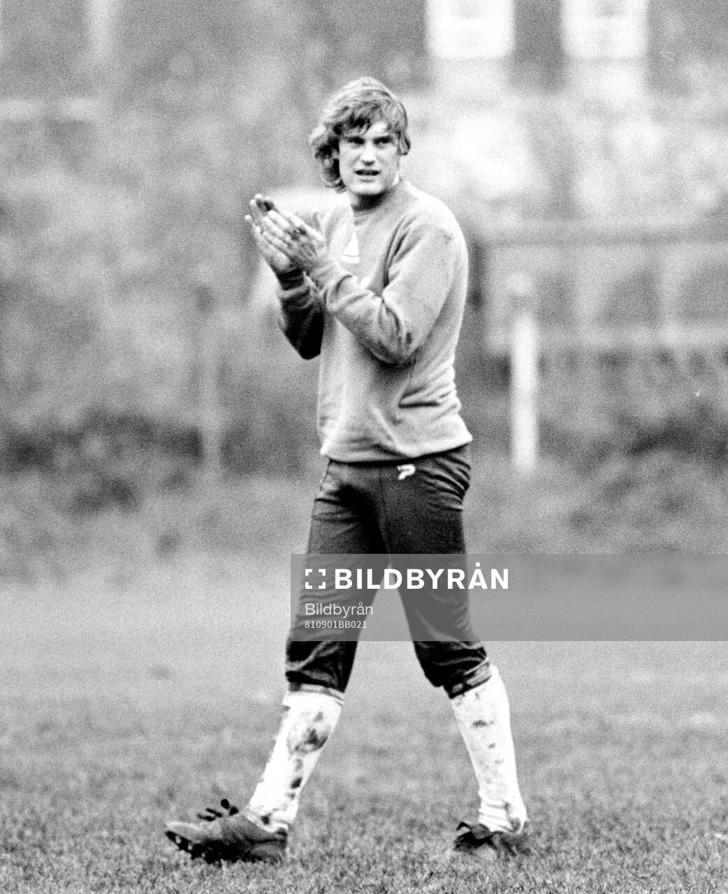 Football, Divison One, England 1981-1982, Tottenham, training session: Glenn Hoddle.   