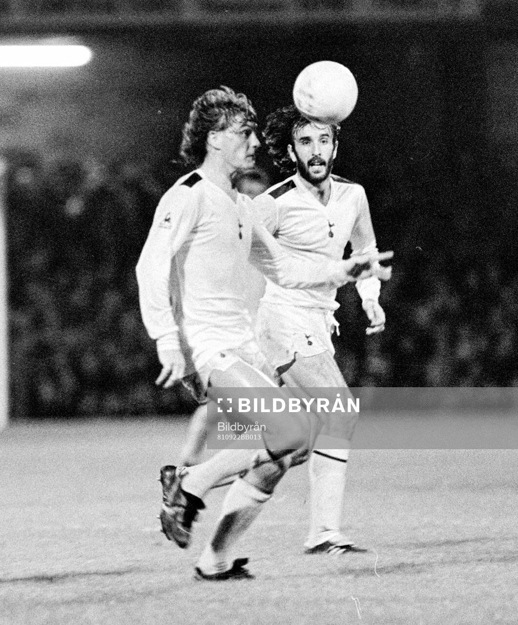 Swansea - Tottenham: Tottenhams Glenn Hoddle and Ricky Villa