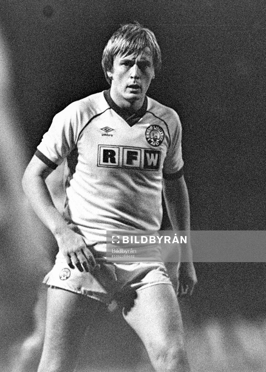 Football, Divison One, England 1981-1982, Manchester City - Leeds 4-0: Peter Barnes of Leeds. 